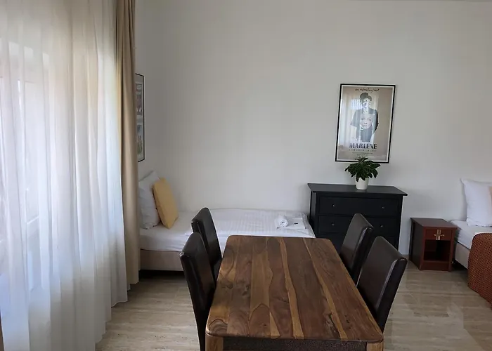 Za Radnici * Valtice